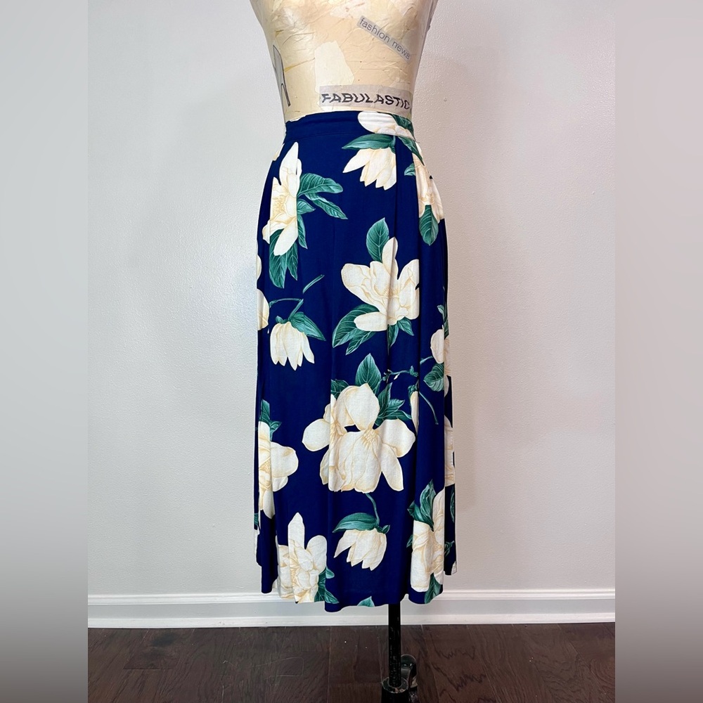 VTG 1990s Navy Magnolia Print Skirt